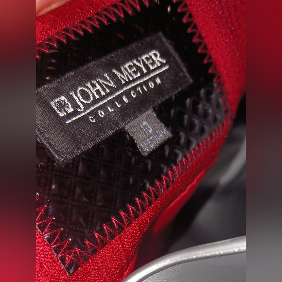 Red Dress Suit - Picture 6 of 6